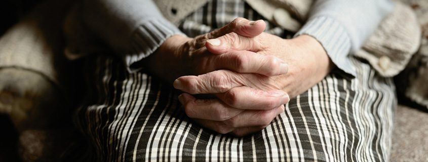 Seniors With COVID-19 Show Unusual Symptoms, Doctors Say