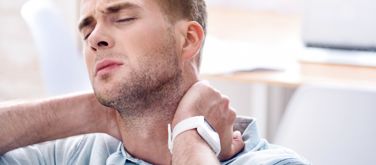 Neck pain: treatment, causes and danger signs
